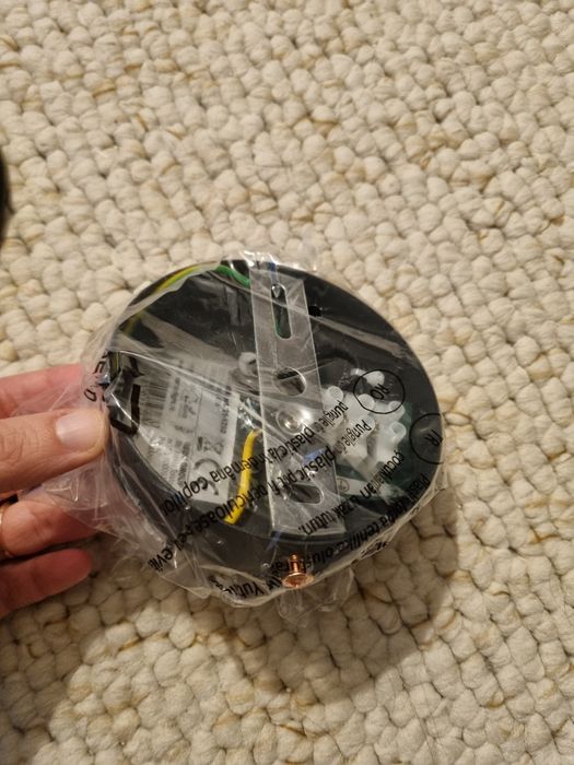 Lustră fără abajur cu soclu arămiu