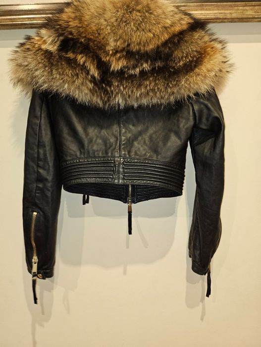 Яке естествена кожа Dsquared, Monqler