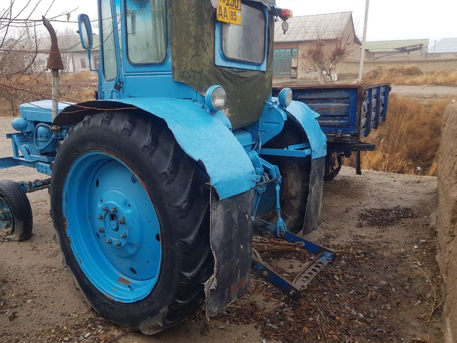 TTZ 28 traktor tirkamasi bn birga sotiladi yuradi