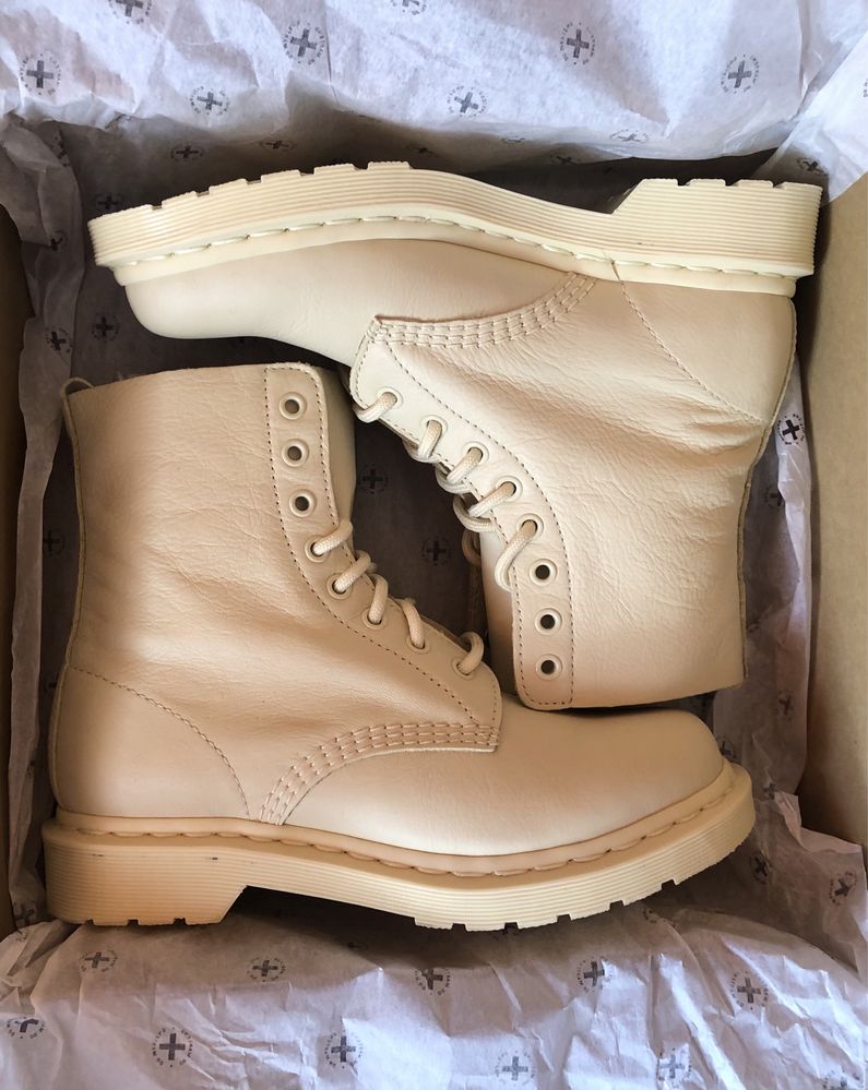 НОВИ Dr. Martens 1460 Pascal Mono ОРИГИНАЛ дамски кубинки - 38/40