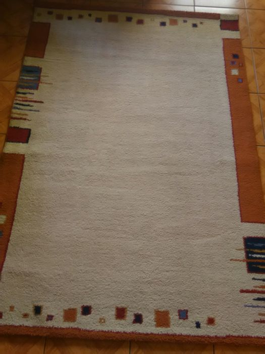 Covor cu dimensiunile 1,70/1,20