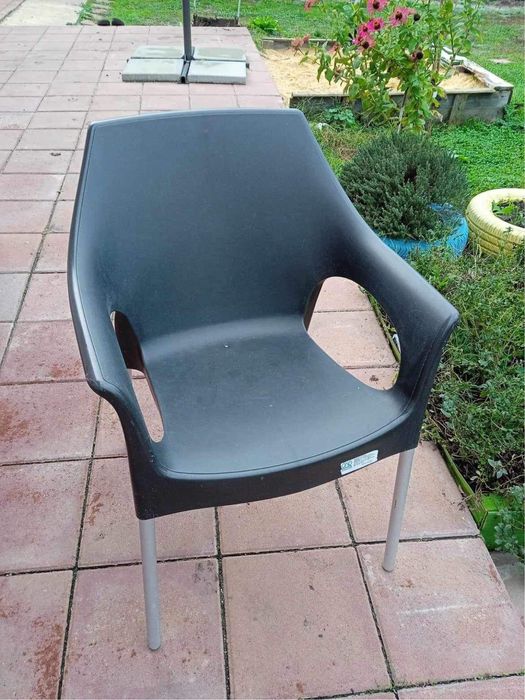 Столове за външна употреба