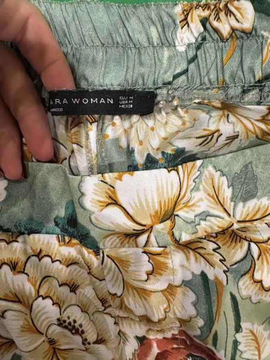 Дамски сатениран панталон Zara