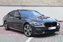 /// BMW Seria 7 730d xDrive //Trapă//M-Pack