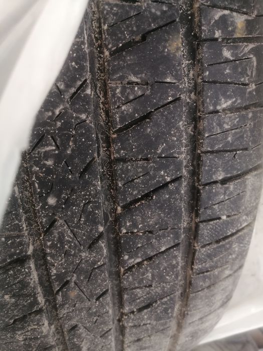Летние  резина комплект Сайлун размер275.65.Р17  сост отлично, почти н