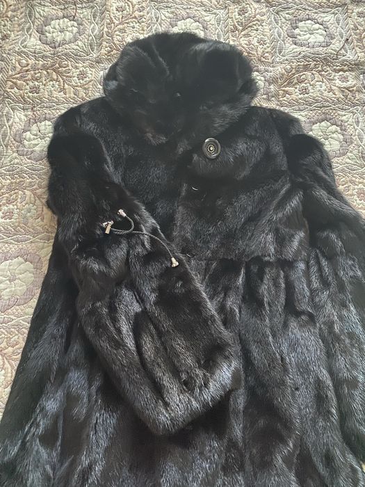 Продам норковую шубу