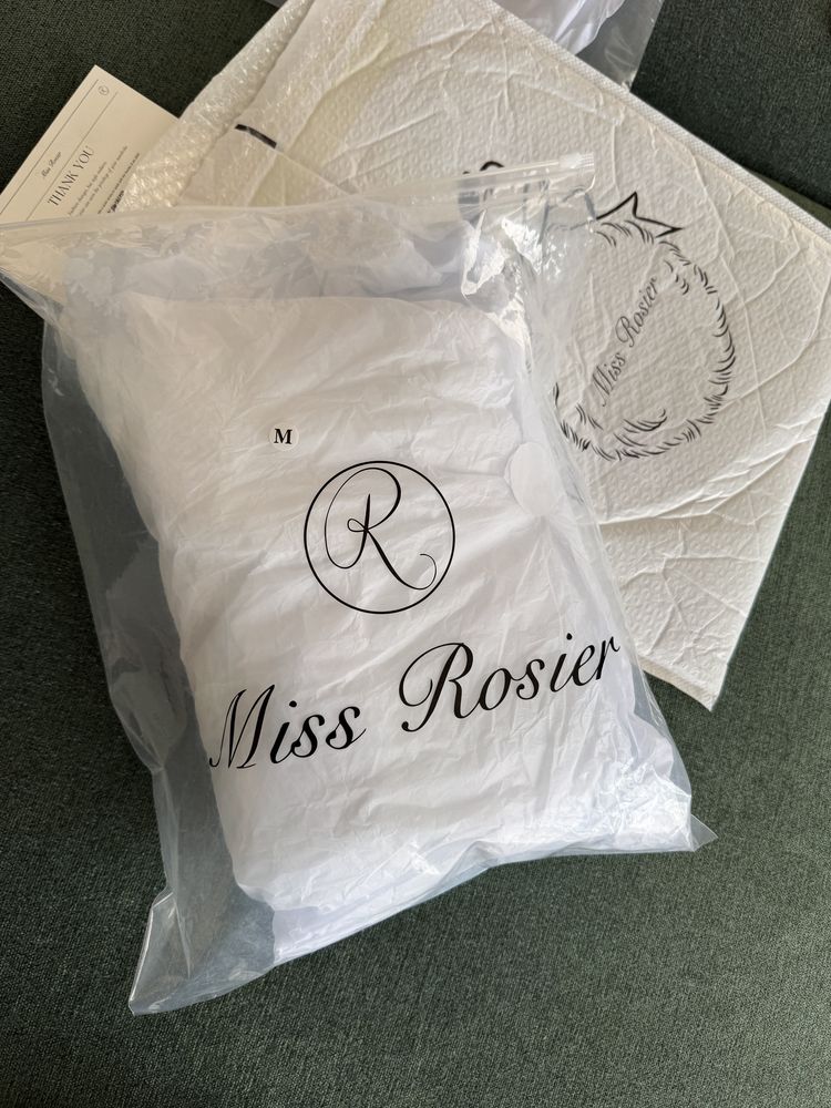 Плетена бяла рокля на Miss Rosier м размер