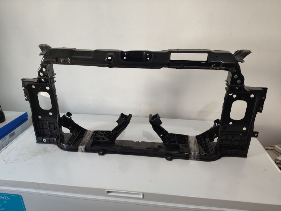 Телевизор элантра передний