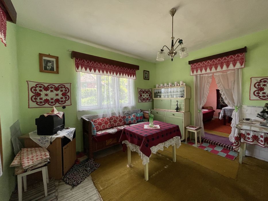 Casa la tara + teren 14arii