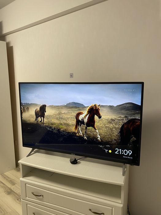 Televizor AKAI UHD - 122 cm