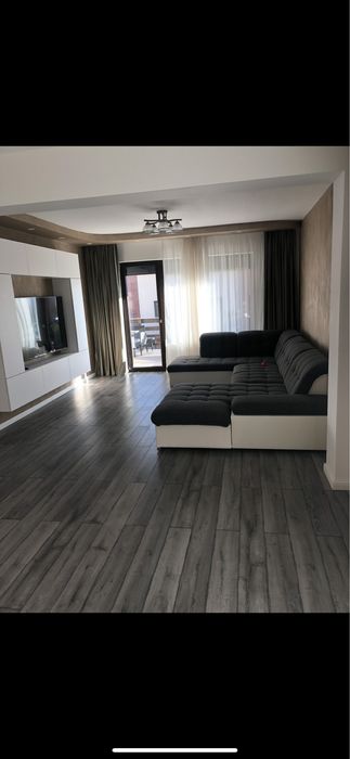 Casa de vanzare ( cartier privat)