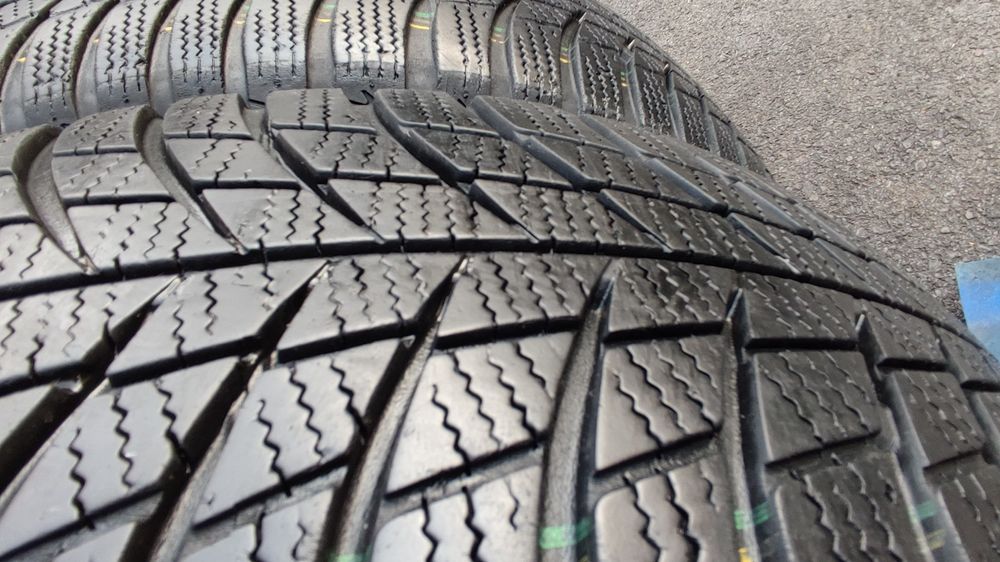 4бр. зимни гуми 205/60/16 Bridgestone Blizzak LM001
dot4021
6.6/6.8mm