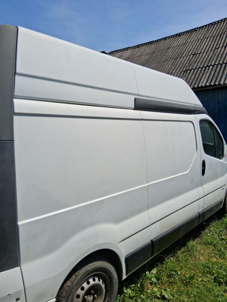Opel vivaro an 2004