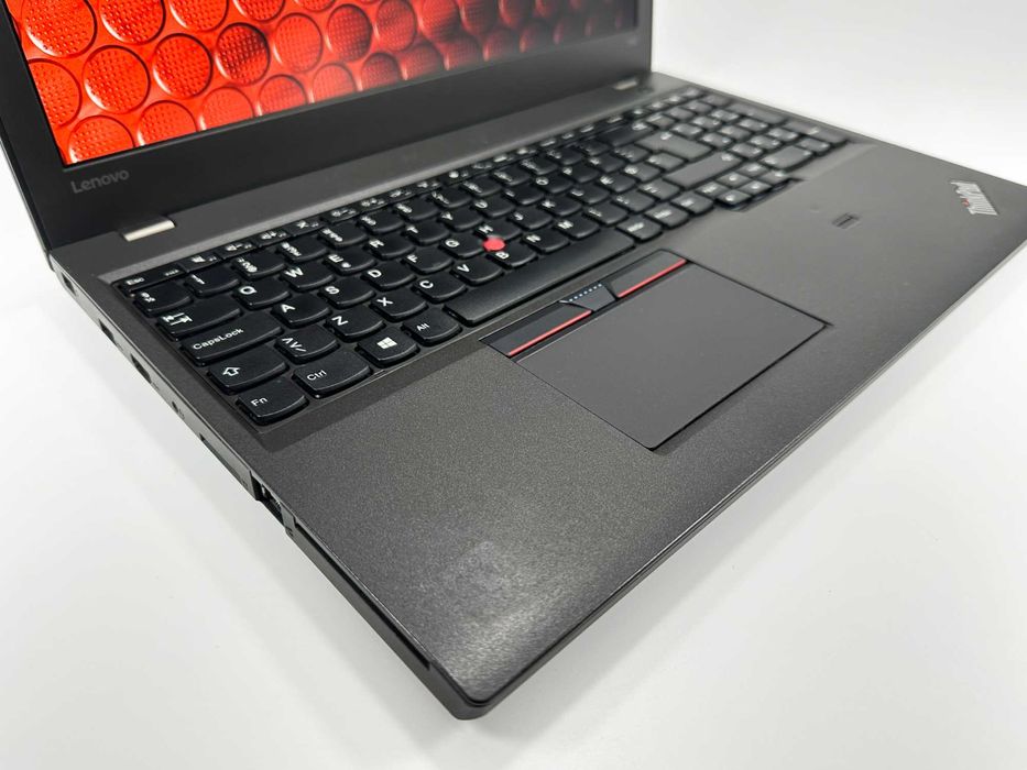 Laptop Lenovo T560 i5 SSD 15.6 inch Full HD 2 baterii Garantie 1 an