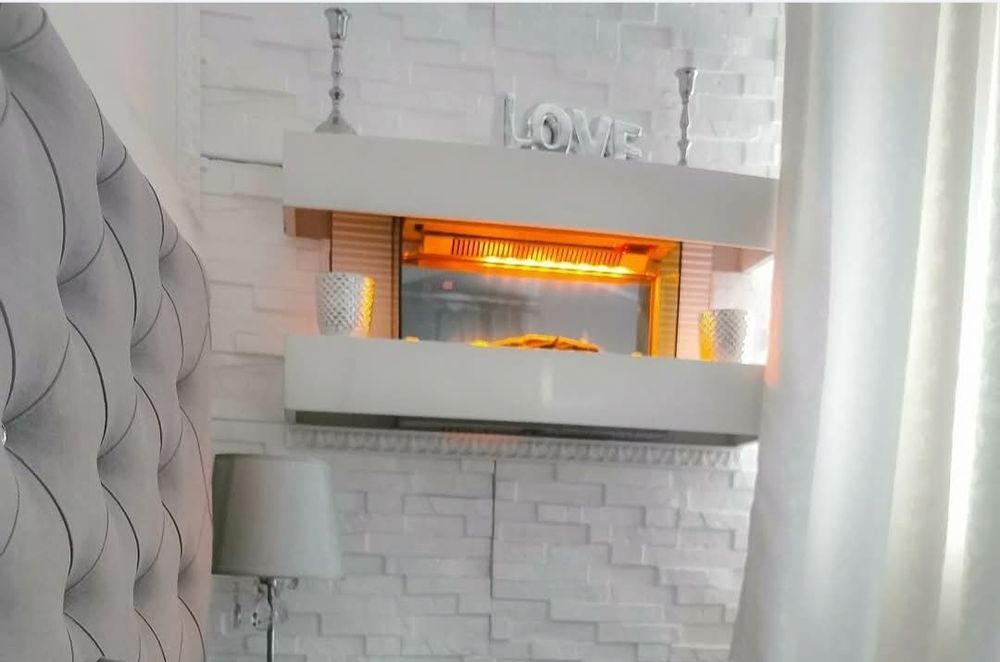 Semineu electric de perete