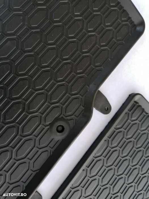 Covorase cauciuc Citroen C4 Air Cross (2012-), Peugeot 4008 (2012-)