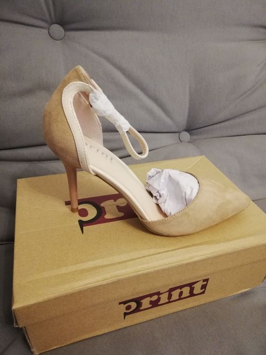 Pantofi eleganți negri sau crem, măsura 37