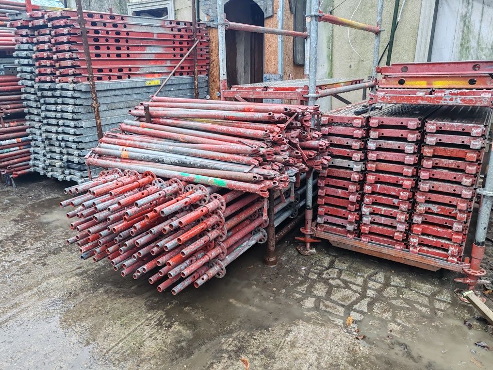 Schela multidirectionala layher preț începând de la 7 € piesa!