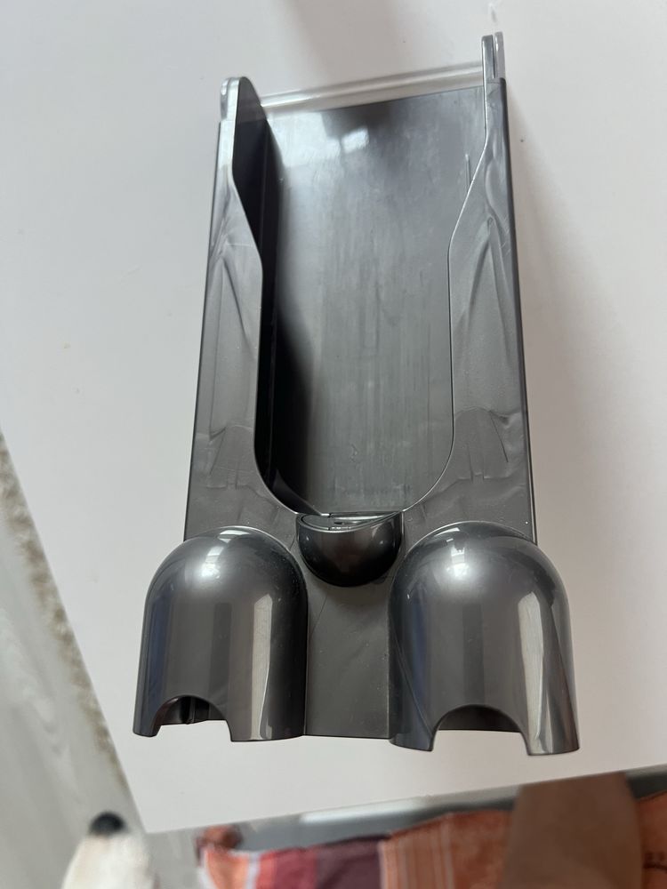 Стойка за прахосмукачка dyson V10