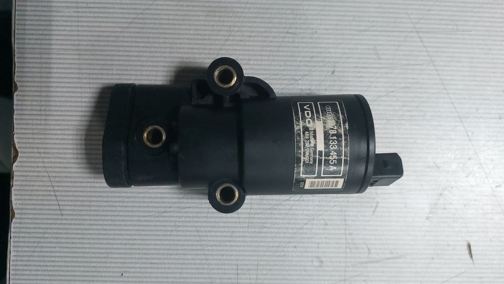 Продам регулятор холостого хода Ауди 100 2.8