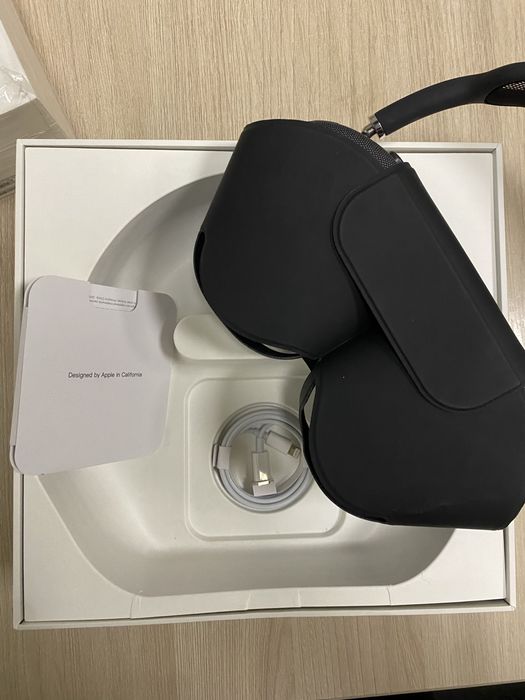 AirPods Max