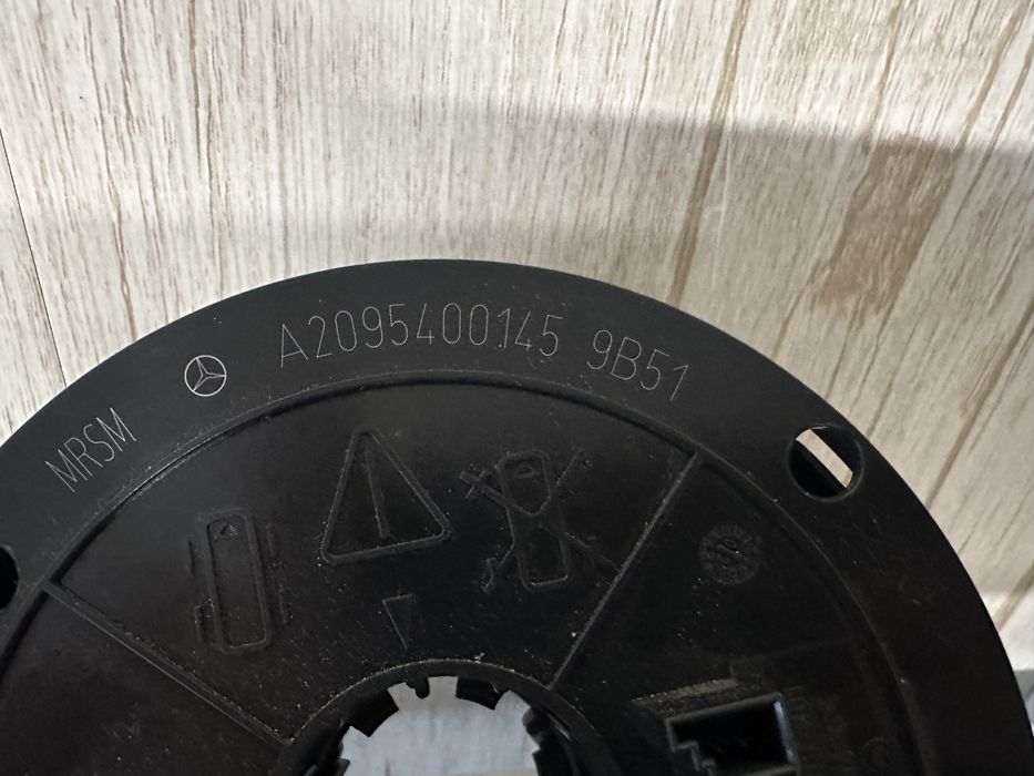 Лентов кабел за Мерцедес W203 c classe 2003г.!