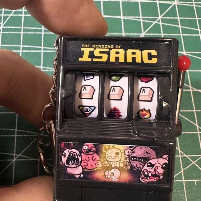 Уникален Ключодържател "The Binding of Isaac" - Слот Машина