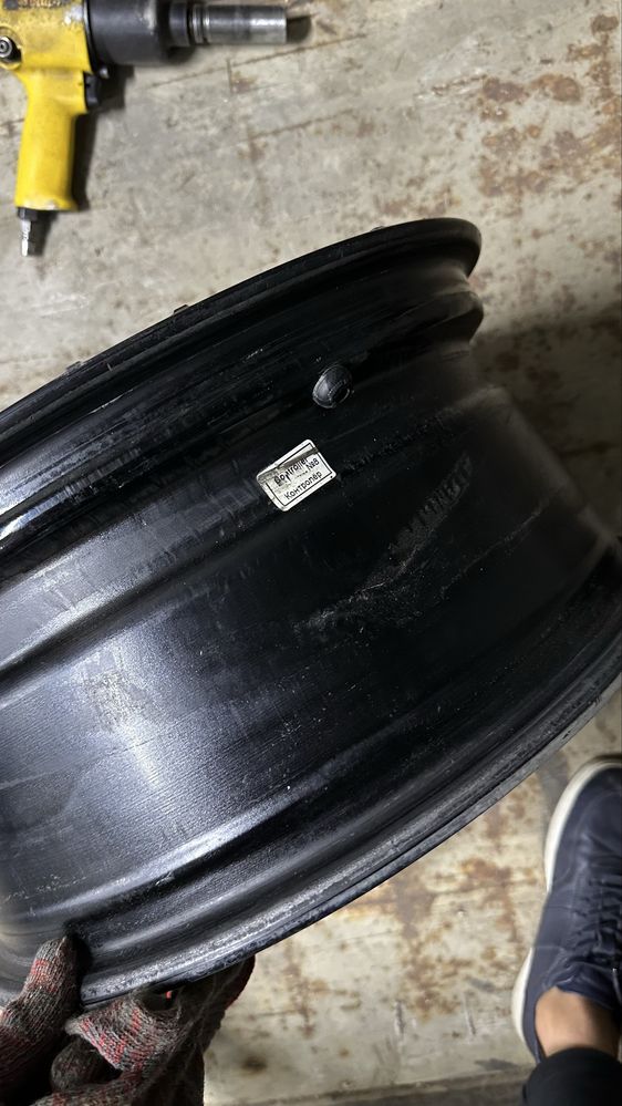 Продам диски на r17