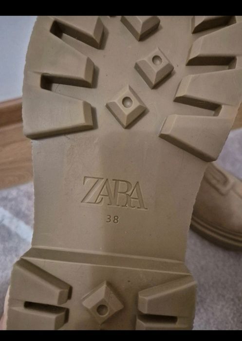 Ghete piele naturala Zara