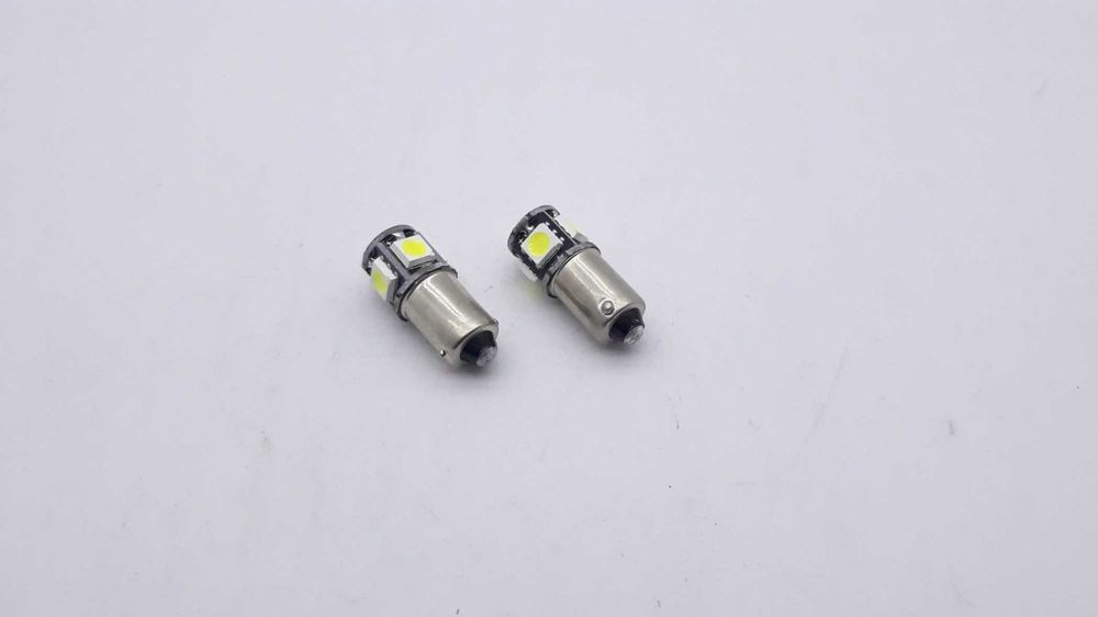Лед крушки за габарит 5LED BA9S T4W 12V 5050 SMD -А3016