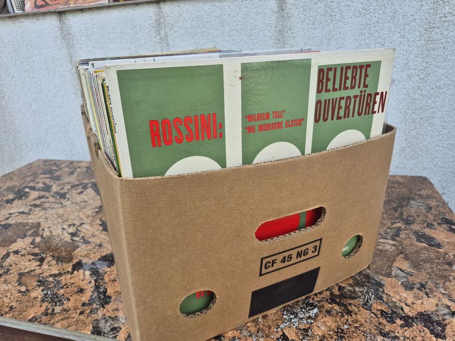 Vând Lot 200lp Discuri Vinil colectie muzica clasica mixta