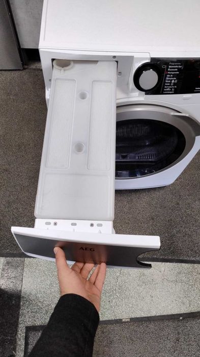 A+++ Сушилня с термопомпа AEG-АЕГ 8 кг 9000 Series SensiDry FiberPro