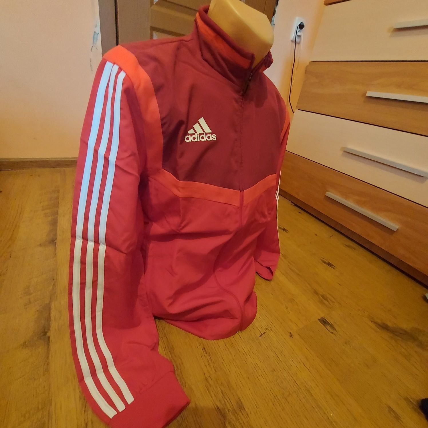 Ново. 100% оригинал. Горнище Adidas Tiro 19
