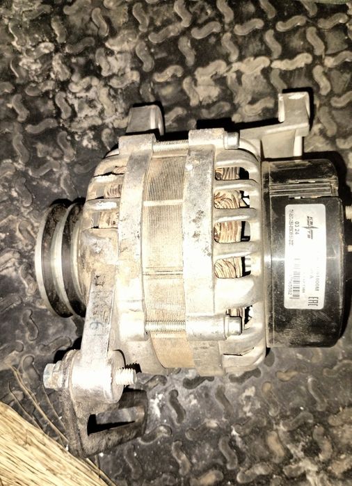 Генератор 24 волд. 90 А...Новый