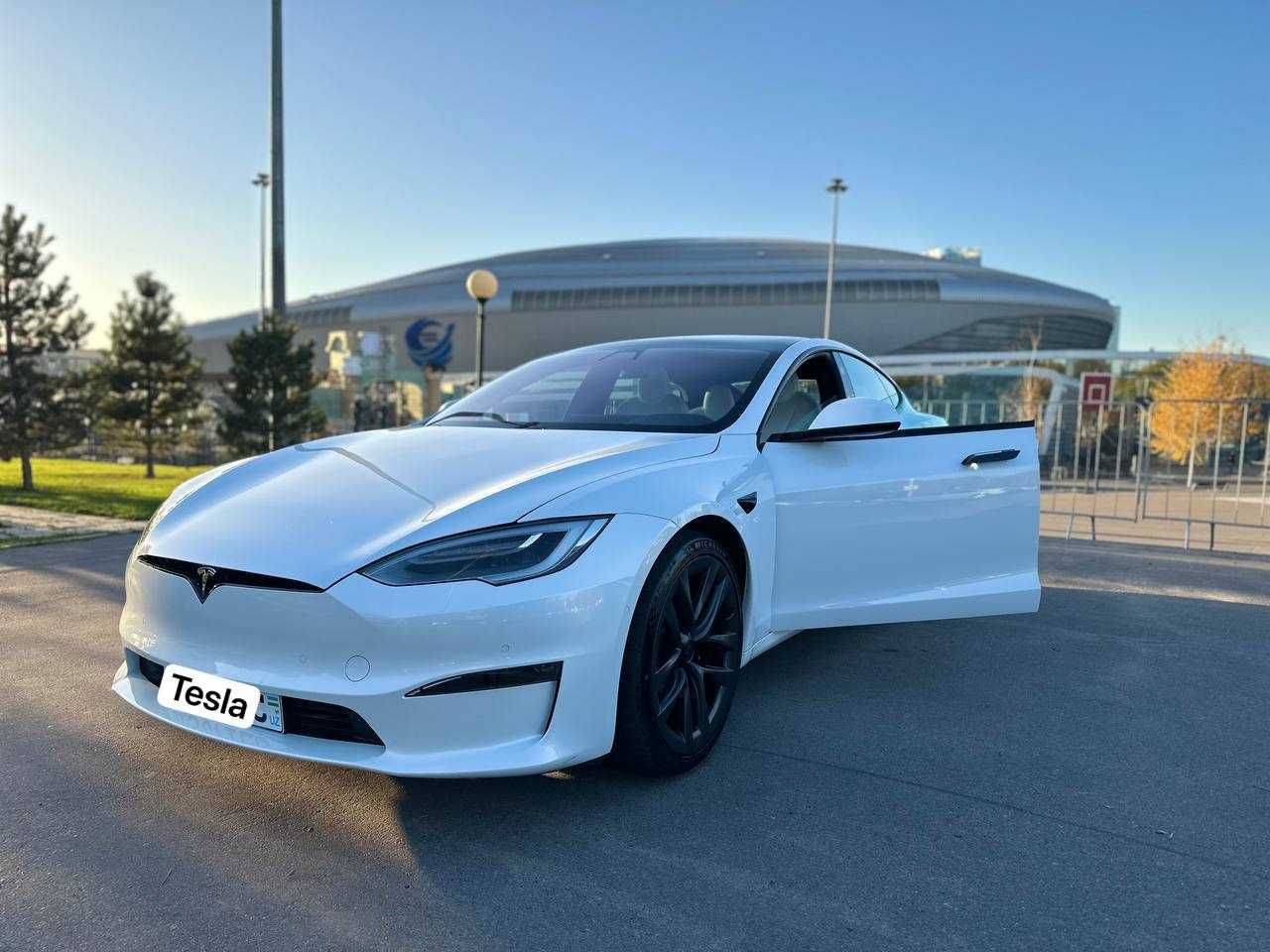 Tesla Model S 2022