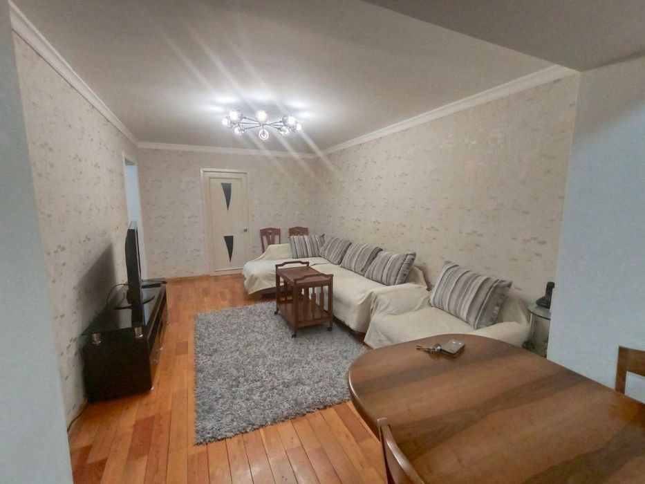 Продам 2/1/5 Чиланзар 5. Балкон 2×6