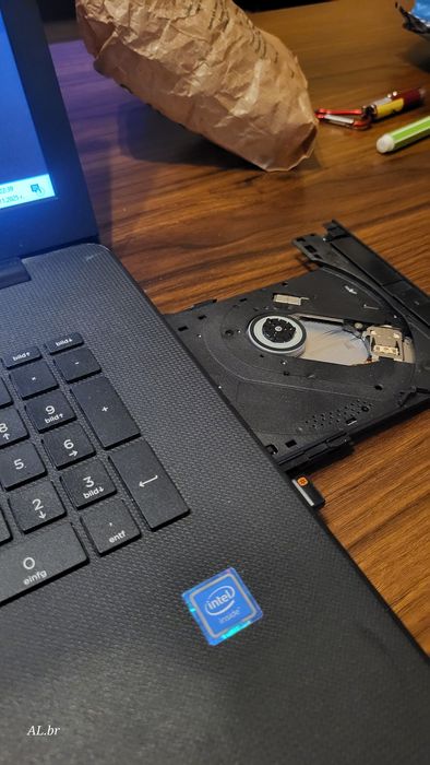 HP – 8GB RAM / Intel Celeron / Windows 10