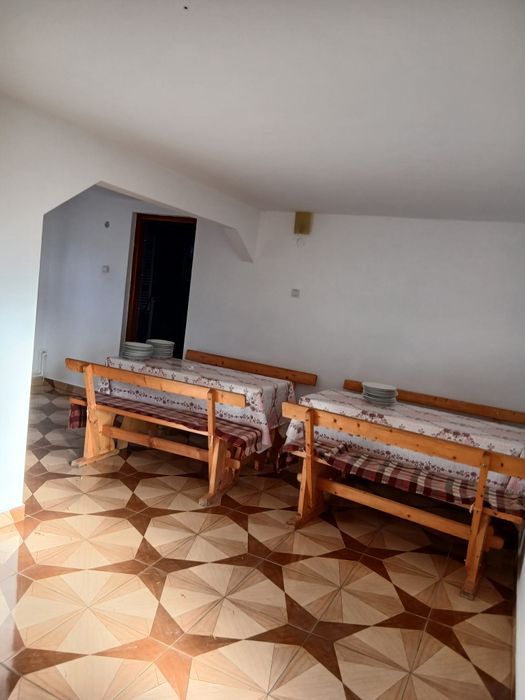 Cabana de închiriat