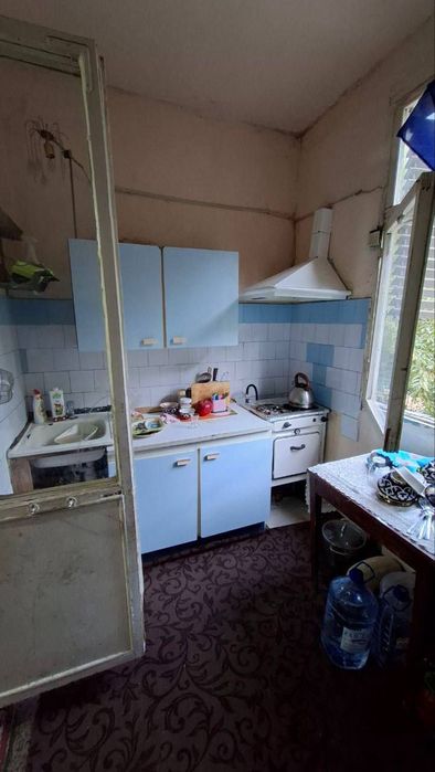 Ахмад Югнакий 1/2/5 балкон 2х6
1²/2/5 общ пл 46м² 
Балкон 2х6 не торец