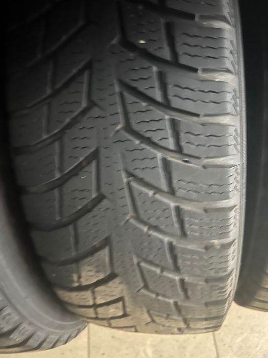 Зимни бусови Nokian 205/65/16C 107/105