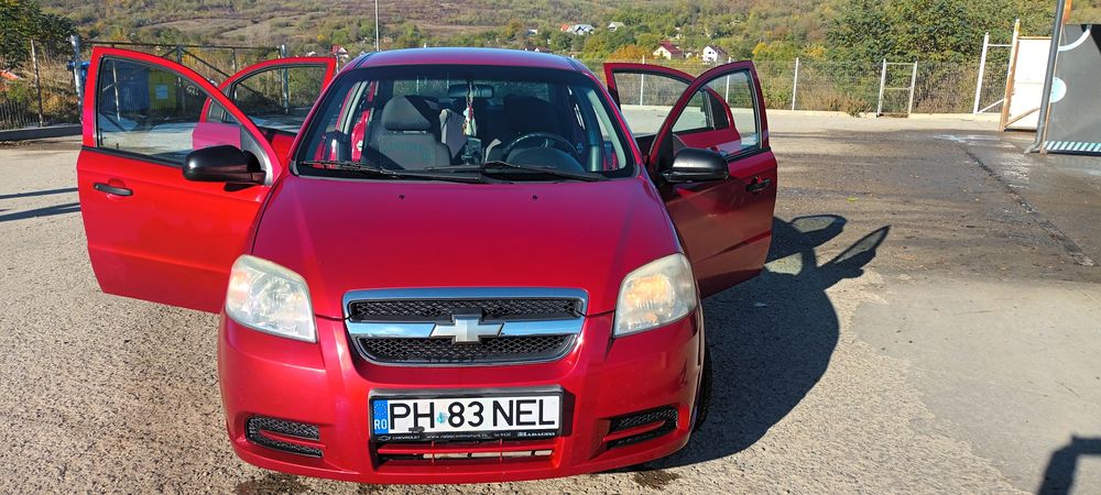 Vând Chevrolet  Aveo