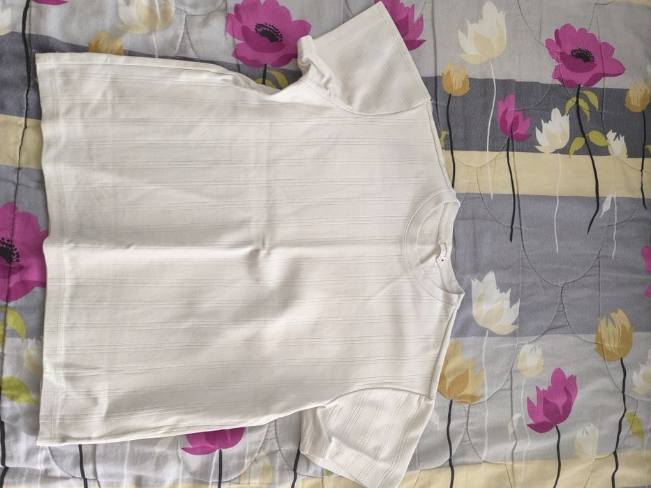 Мъжка бяла тениска