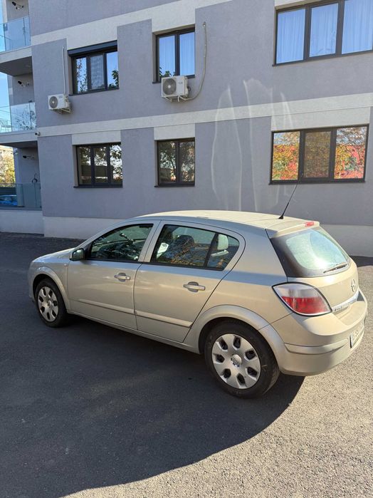 Vand Opel Astra H 1.6 Benzina