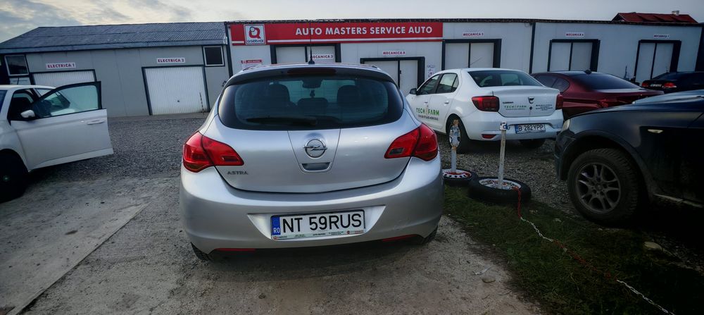 Vand Opel Astra J