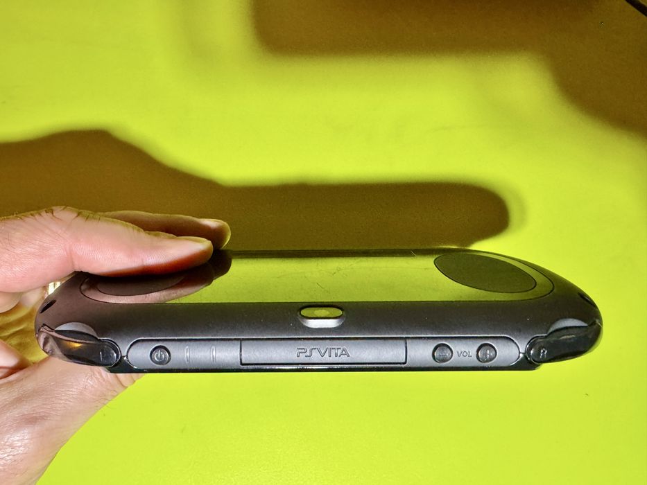 PS VITA 1000. Modata. Impecabila.