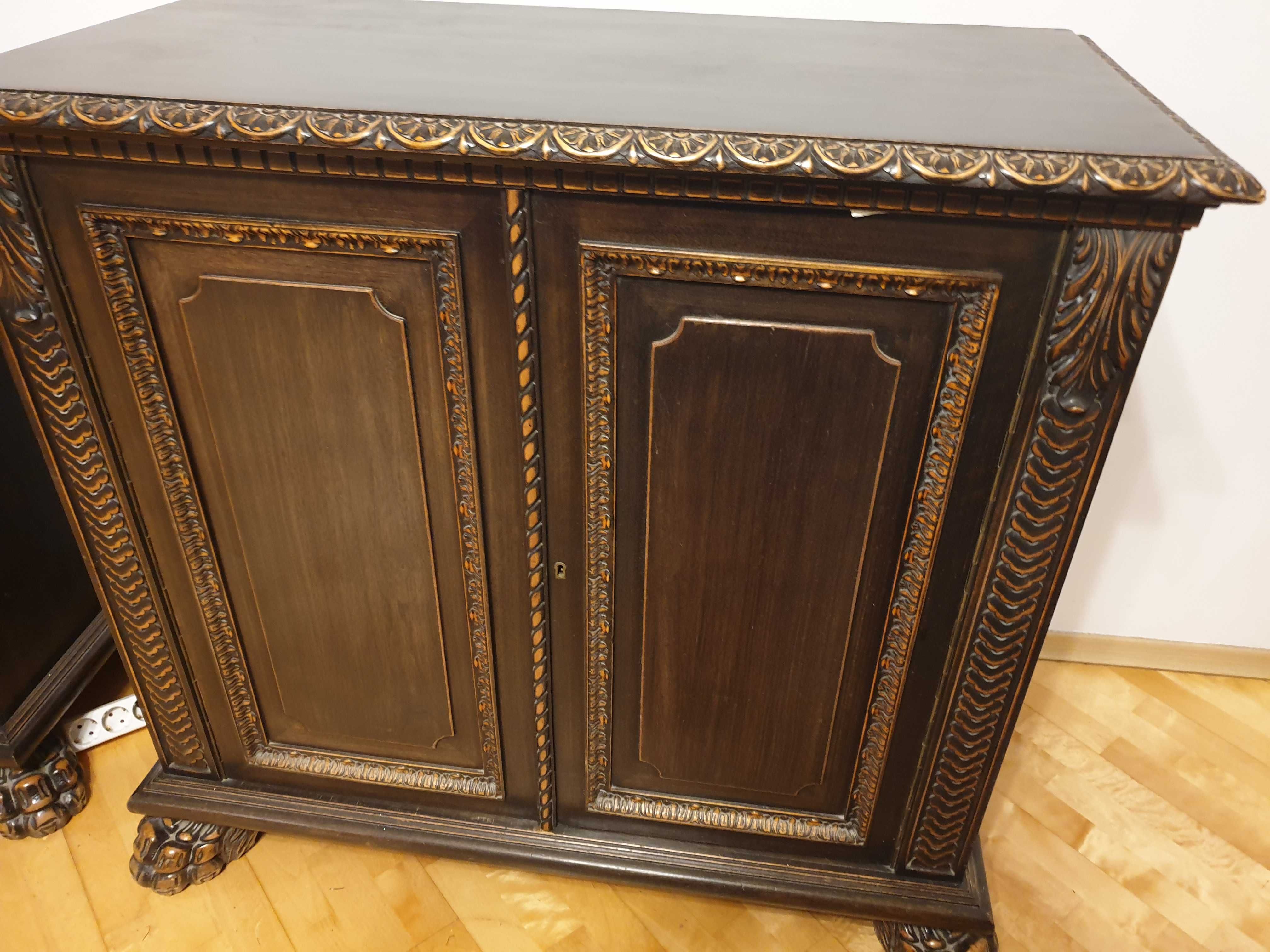 Vand mobilier vechime 150 ani