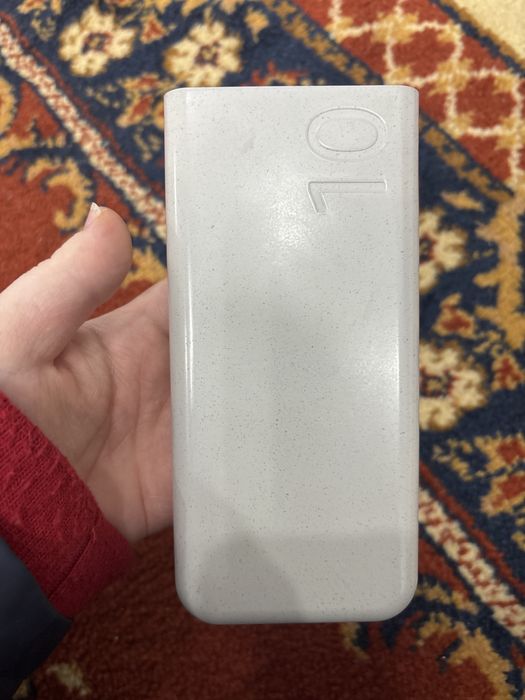 Продам рабочий пауэрбанк Samsung 10.000 mp