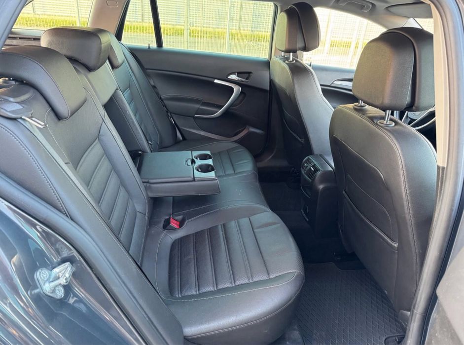 Vand opel insignia 1.6 cdti revizie efectuata si distributie schimbata
