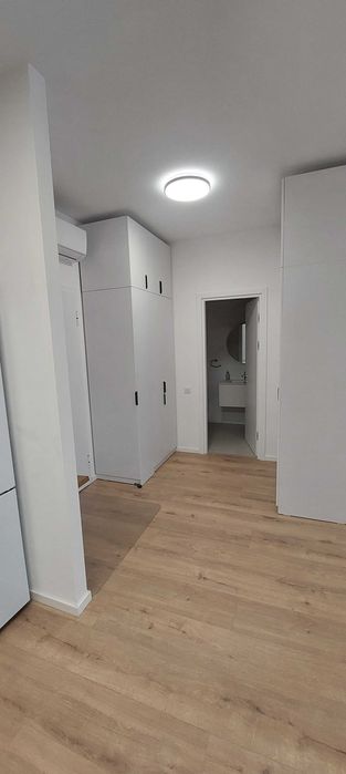 Inchiriere 2 camere, 5 min Arcul de Triumf, 3 minute Metrou, Parcare.