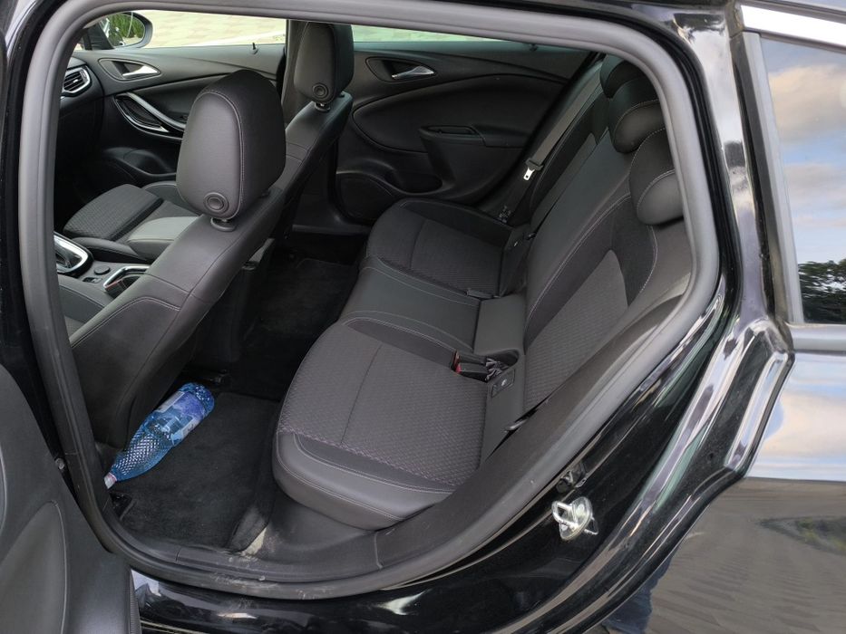 Astra k An 2018 automat in perfecta stare